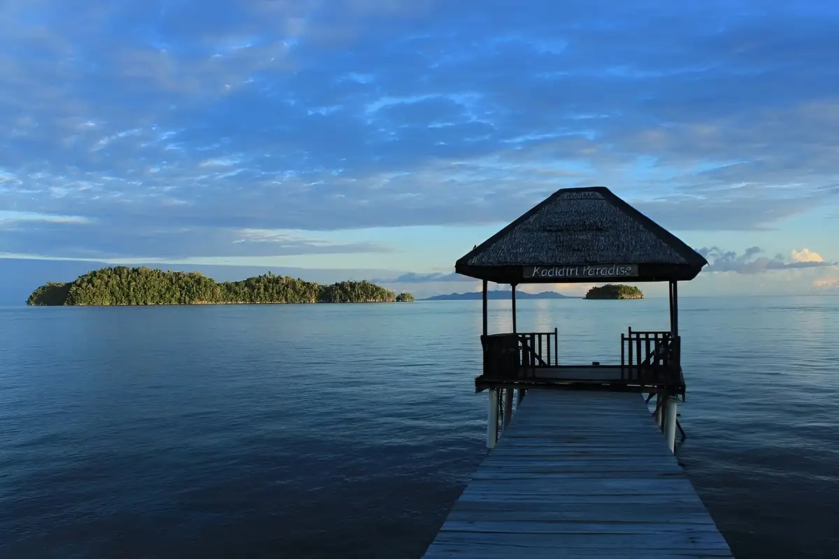 Underwater wreck dive